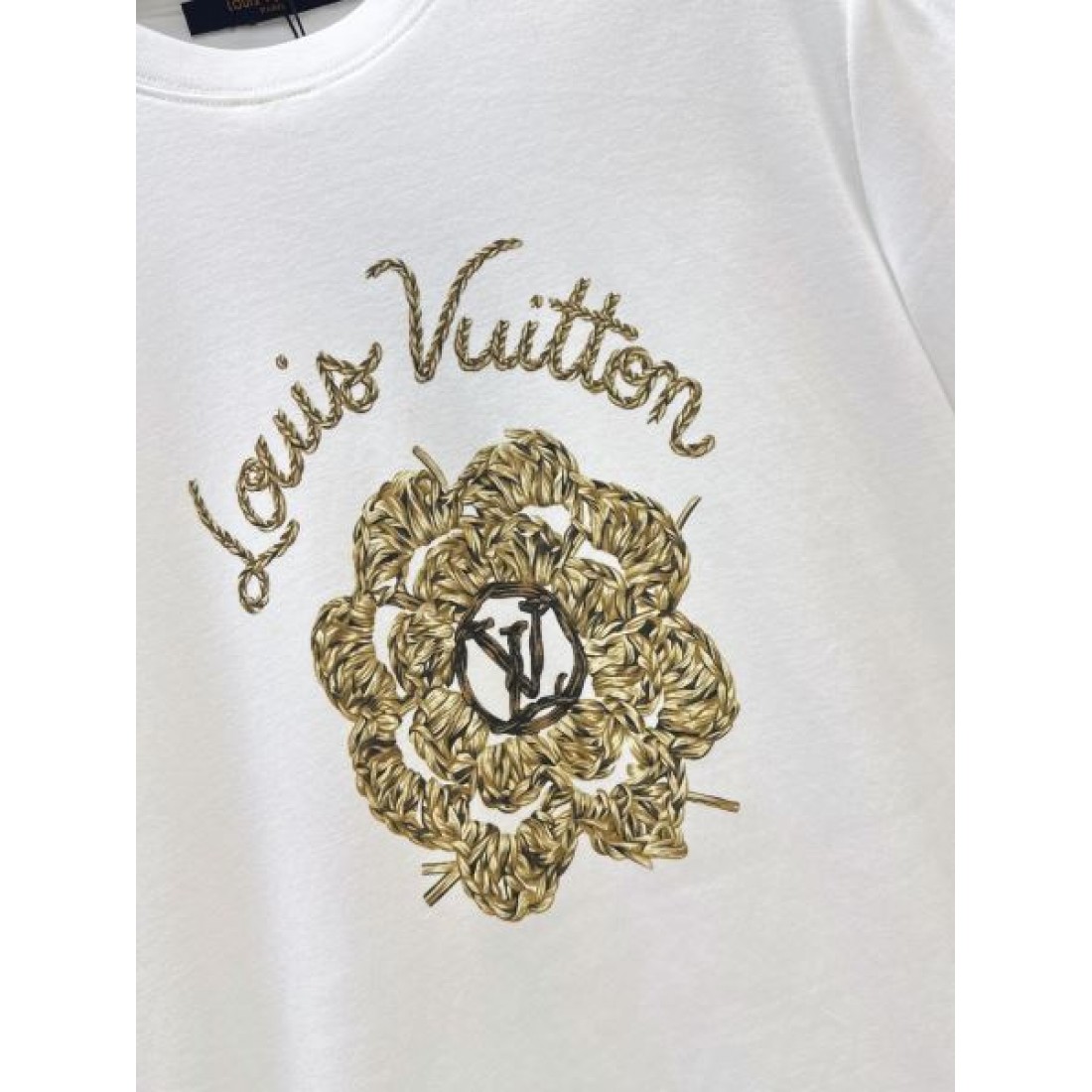 紋章アートが映える LOUIS VUITTON ルイヴィトン コピー レディース グラフィックTシャツ メダリオンモチーフ