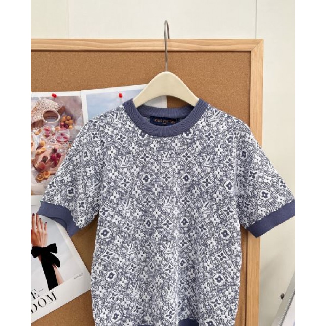 LOUIS VUITTON ルイヴィトン コピー レディース 半袖ジャカードトップス モノグラム総柄 配色リブ コンパクトシルエット