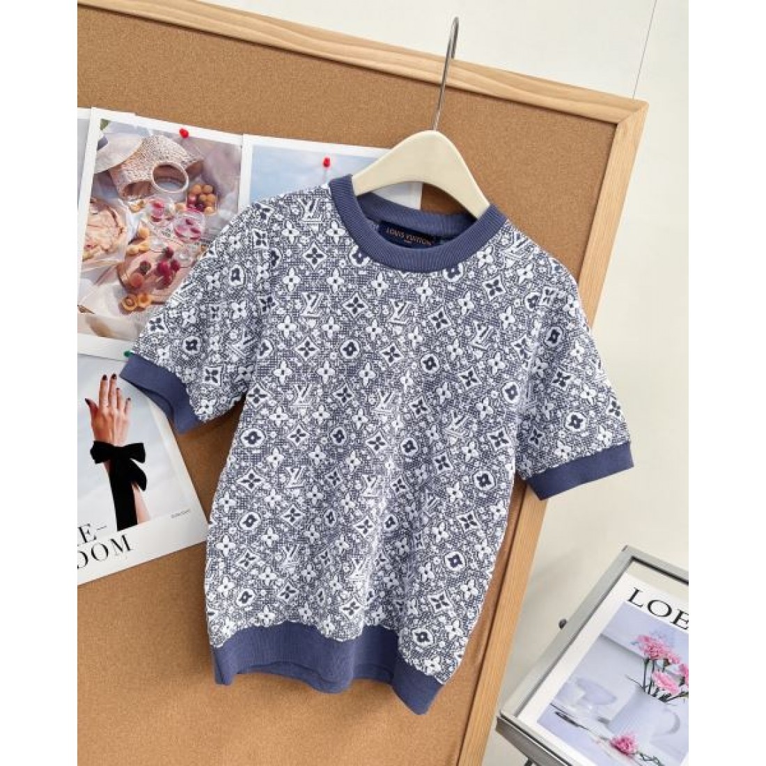 LOUIS VUITTON ルイヴィトン コピー レディース 半袖ジャカードトップス モノグラム総柄 配色リブ コンパクトシルエット