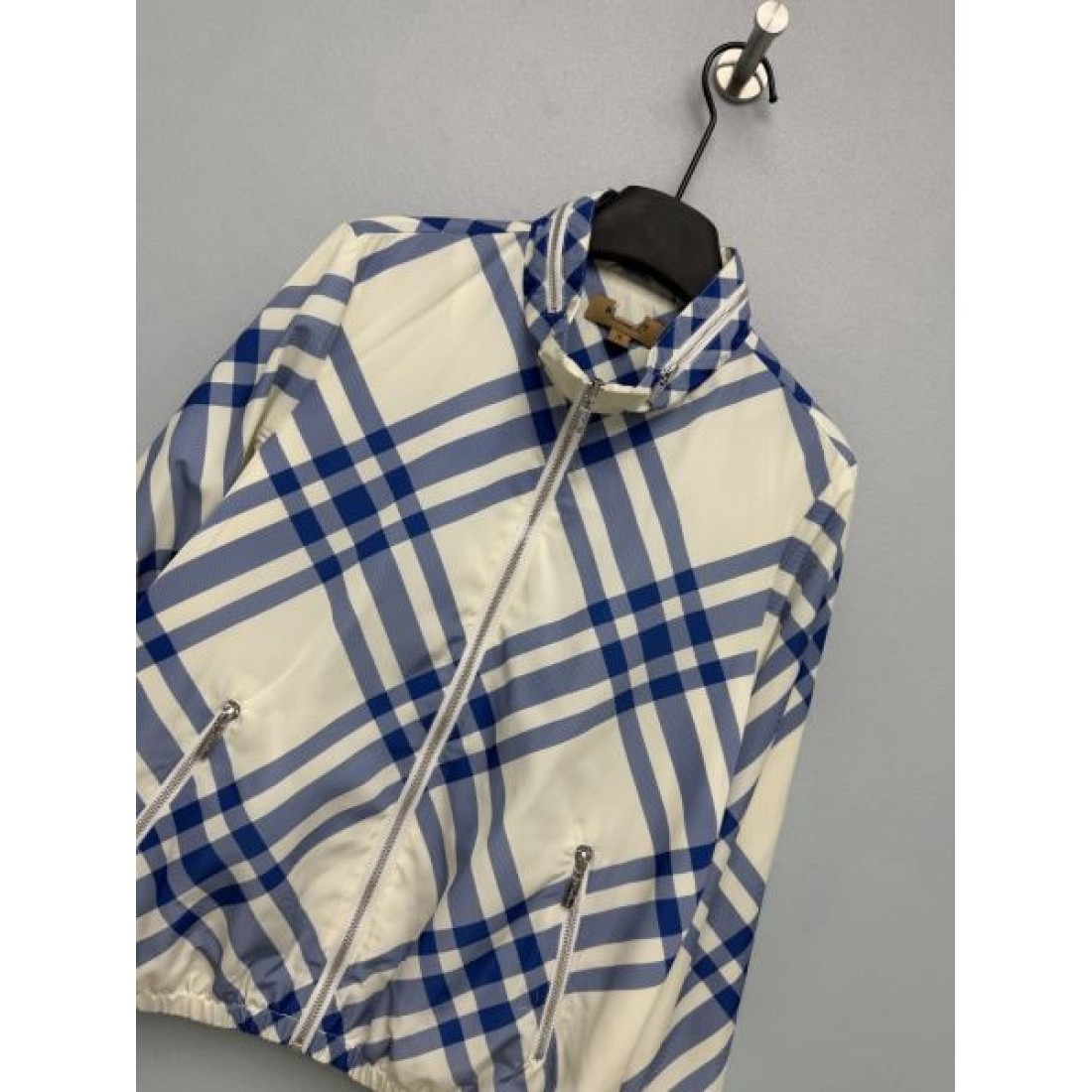 旬顔 BURBERRY バーバリー コピー チェックジャケット 配色ライン ジップアップ 軽快カジュアル