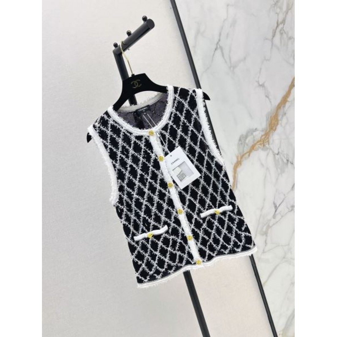 仕立て映え CHANEL シャネル コピー ニットベスト 配色トリム ダイヤモチーフ コンパクトフォルム