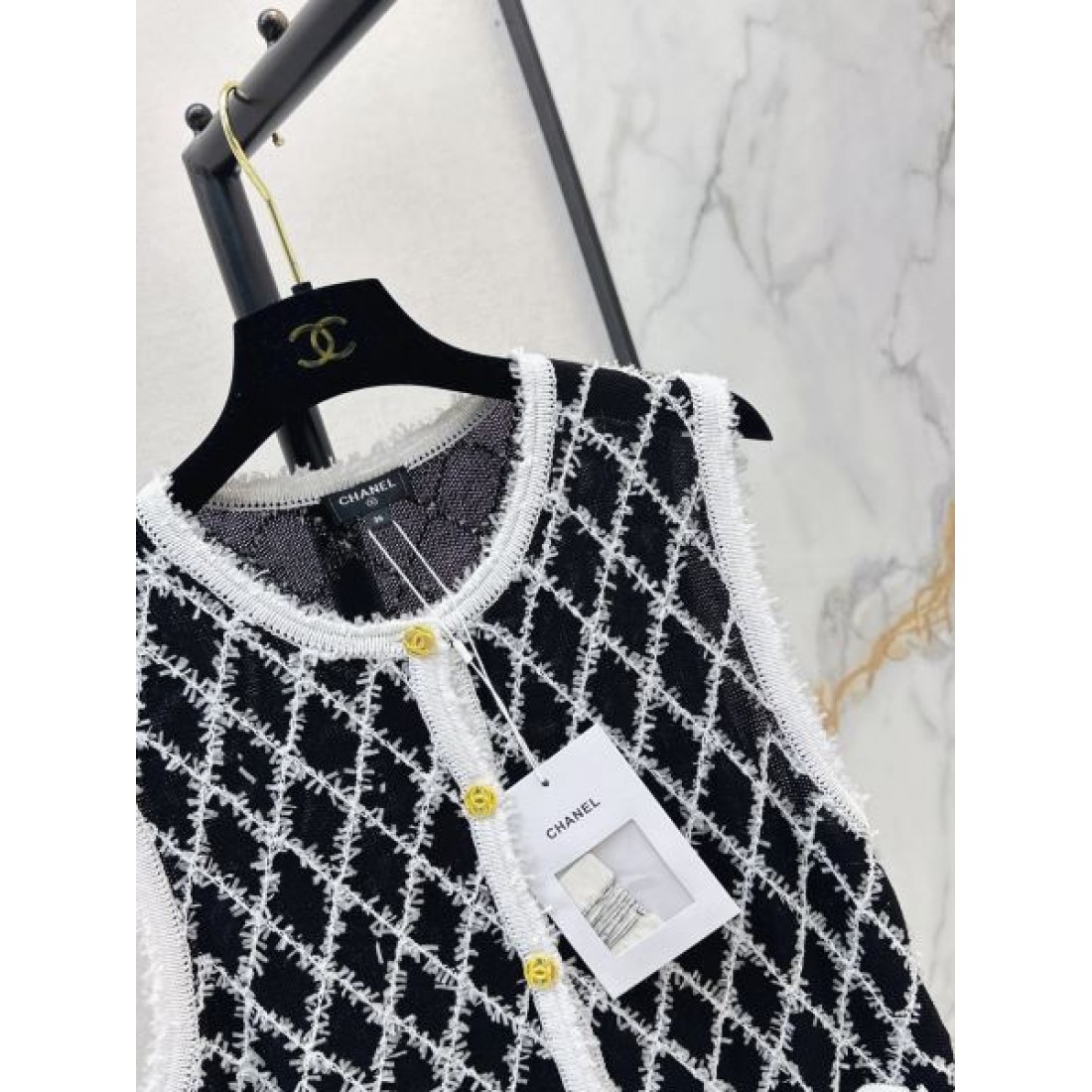 仕立て映え CHANEL シャネル コピー ニットベスト 配色トリム ダイヤモチーフ コンパクトフォルム