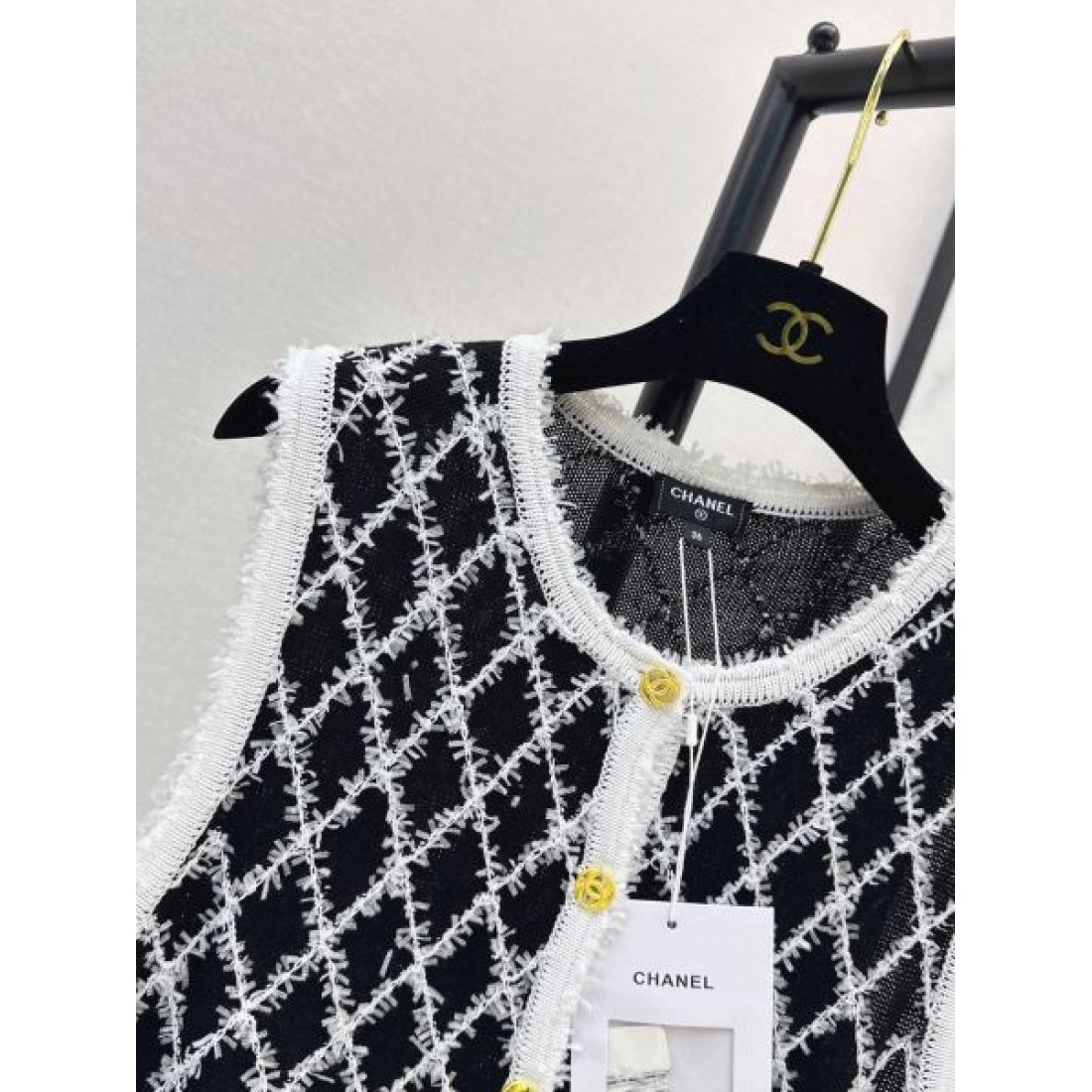 仕立て映え CHANEL シャネル コピー ニットベスト 配色トリム ダイヤモチーフ コンパクトフォルム