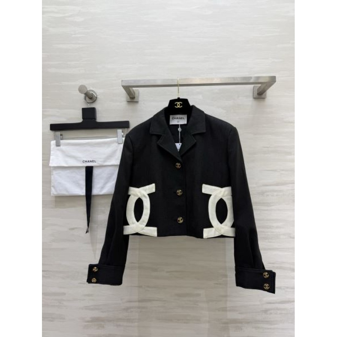 大胆ロゴを効かせた CHANEL シャネル コピ...
