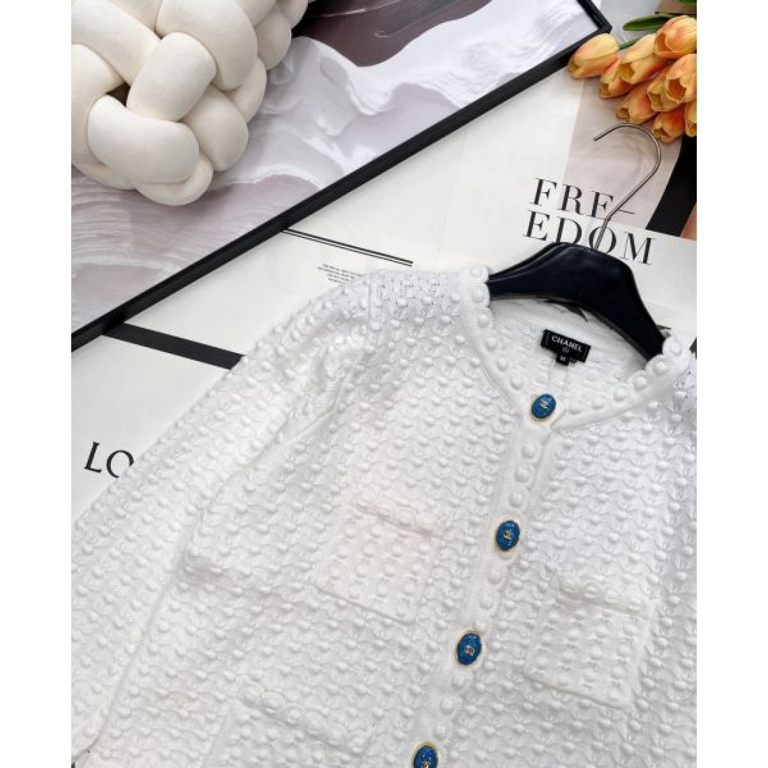織り感を楽しむ CHANEL シャネル コピー ショートカーディガン コントラストカラー 端正クラシック