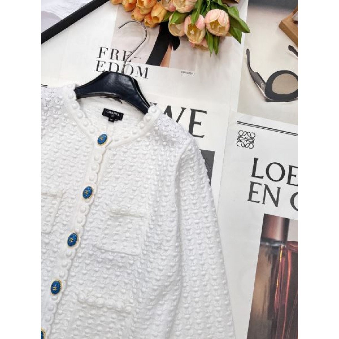織り感を楽しむ CHANEL シャネル コピー ショートカーディガン コントラストカラー 端正クラシック