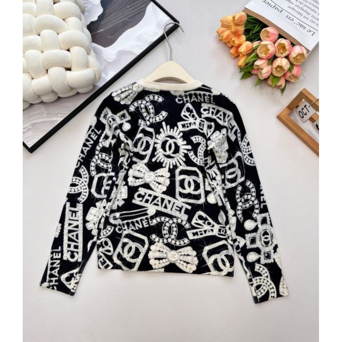 アートコラージュ CHANEL シャネル コピー 長袖セーター レタリング＆シンボル柄 モードニット
