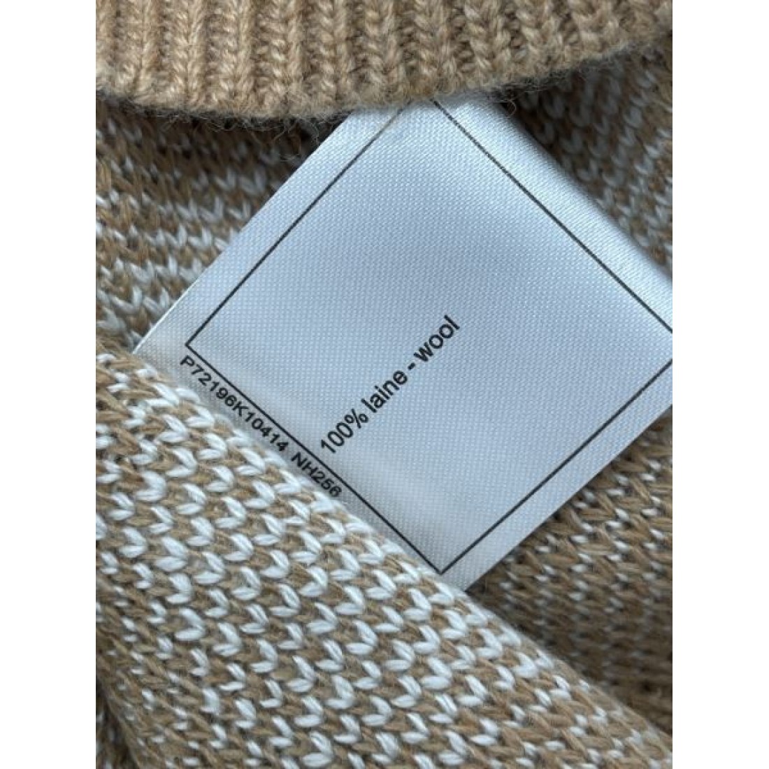 モチーフ編みが映える CHANEL シャネル コピー 長袖プルオーバー アイコン柄 ミックスパターン モードな装い