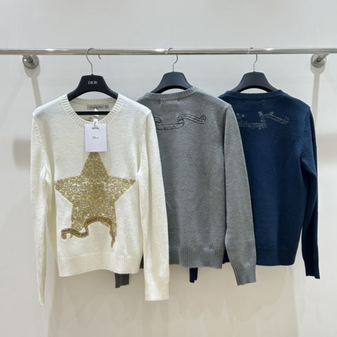 スター意匠が主役 DIOR ディオール コピー 長袖セーター ジュエル調ディテール ゆるやかシルエット