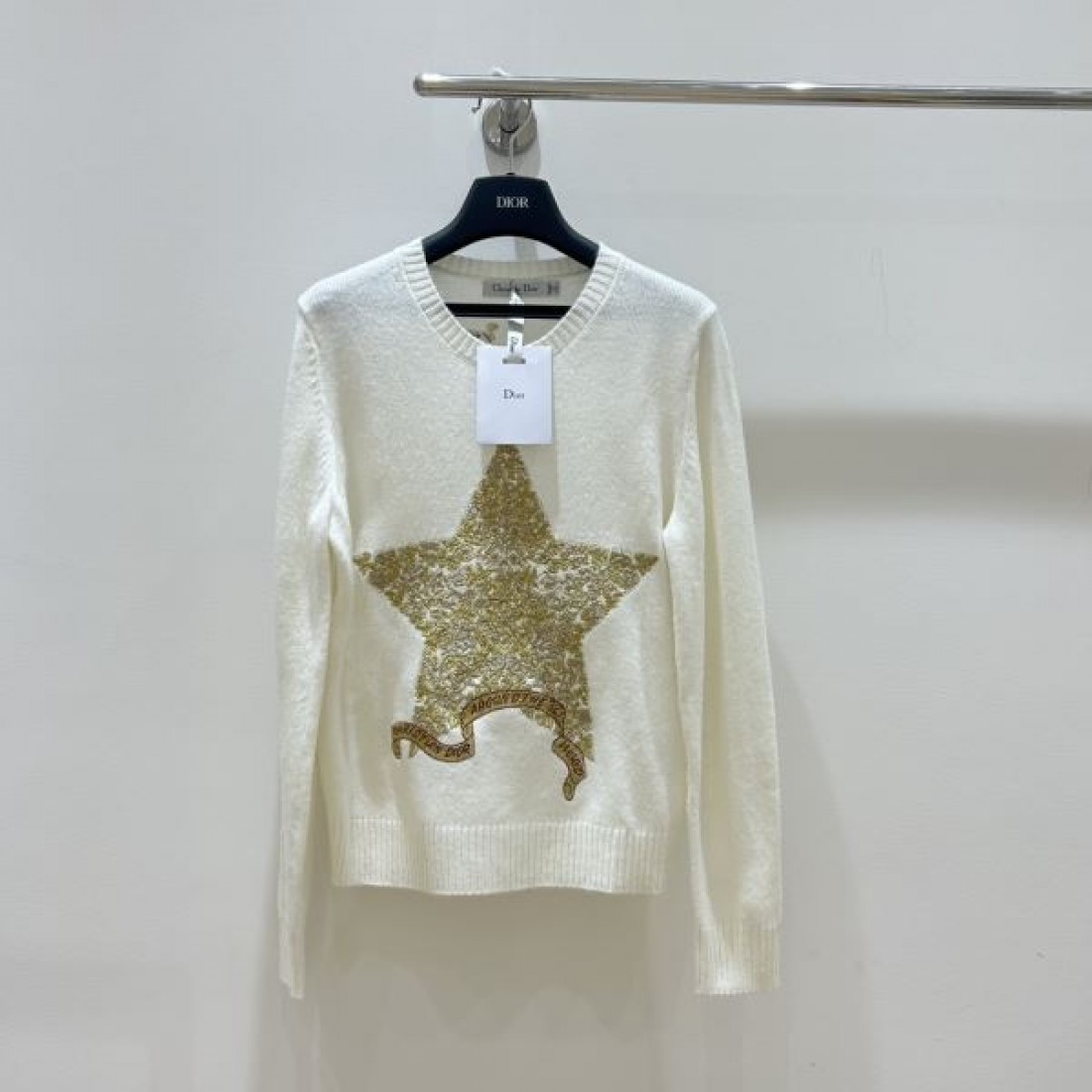 スター意匠が主役 DIOR ディオール コピー 長袖セーター ジュエル調ディテール ゆるやかシルエット