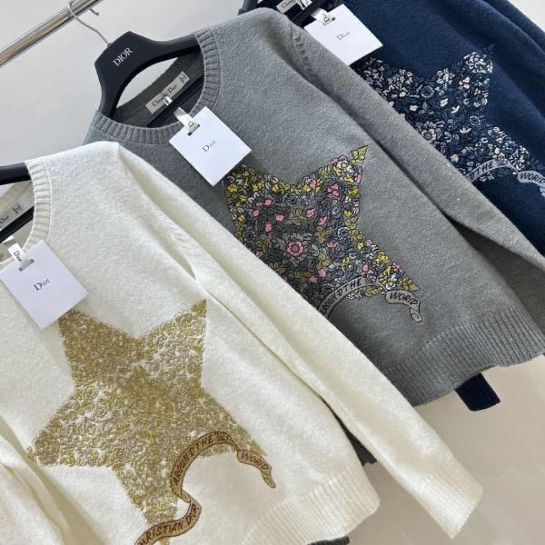 スター意匠が主役 DIOR ディオール コピー 長袖セーター ジュエル調ディテール ゆるやかシルエット