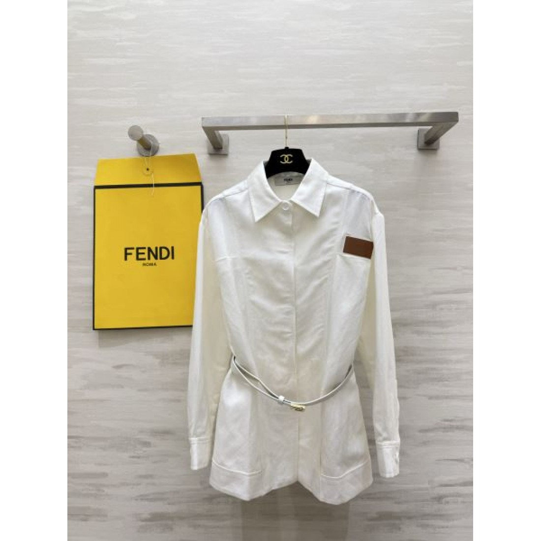 注目度急伸 FENDI コピー レディース シャ...
