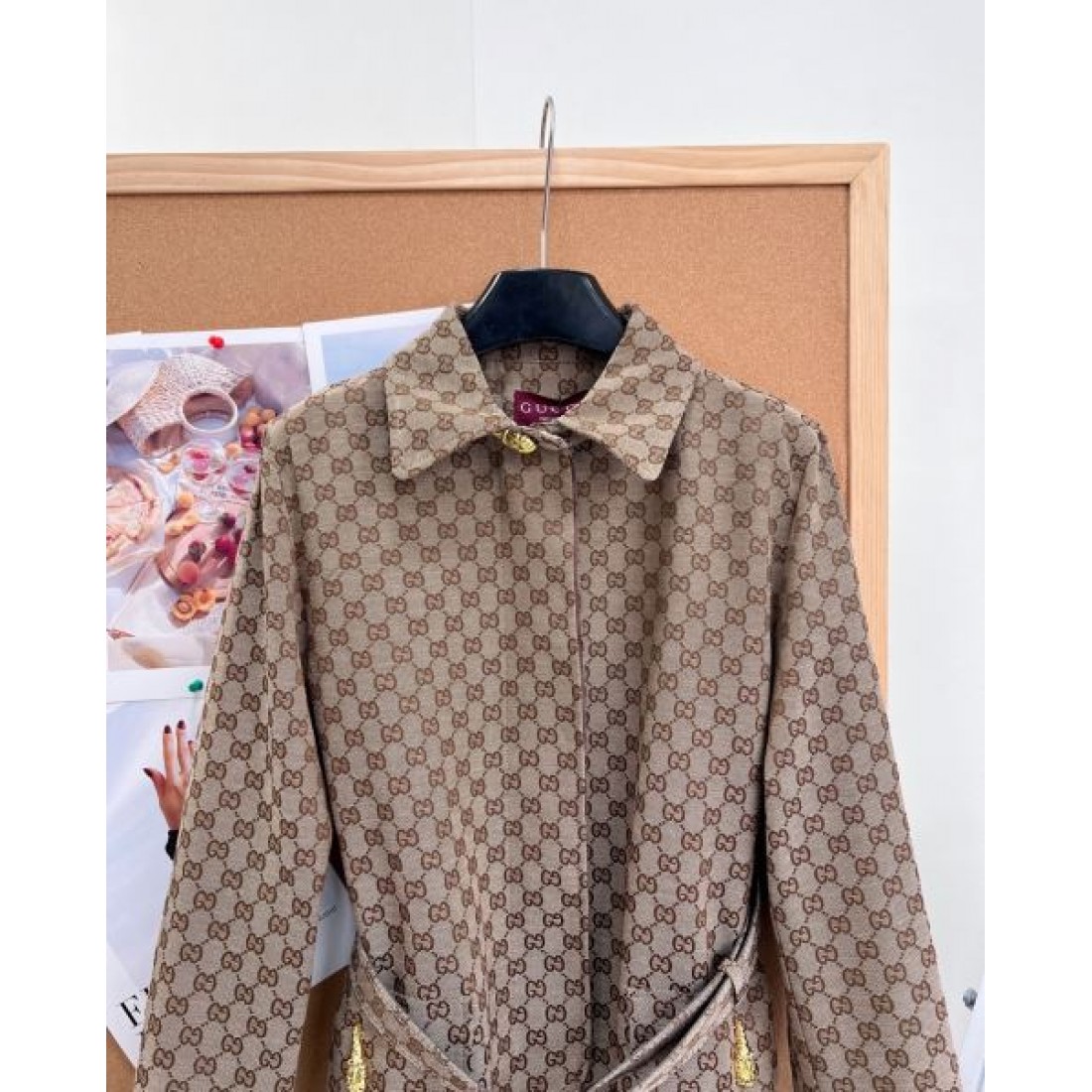 人気上昇 GUCCI コピー レディース ショートコート 総柄デザイン フレアライン 着映えスタイル