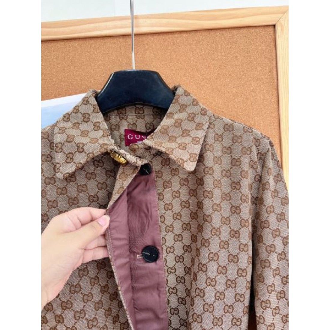 人気上昇 GUCCI コピー レディース ショートコート 総柄デザイン フレアライン 着映えスタイル
