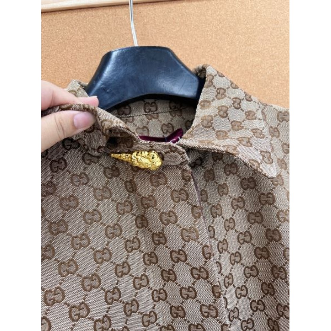 人気上昇 GUCCI コピー レディース ショートコート 総柄デザイン フレアライン 着映えスタイル