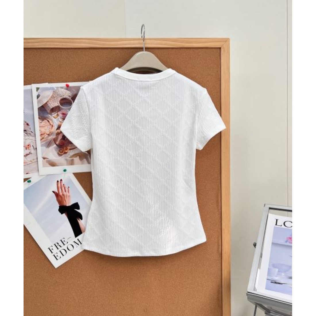 ダイヤ柄 立体テクスチャー クルーネック CHANEL シャネル コピー 半袖Tシャツ フレンチミニマル