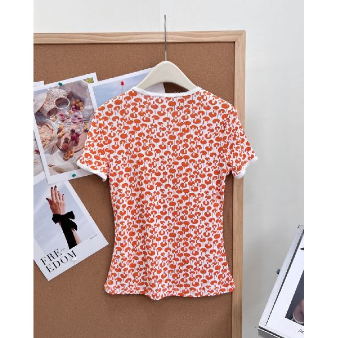 レトロガーリー 総柄プリント MIU MIU ミュウミュウ コピー 半袖Tシャツ ガーリーカジュアル