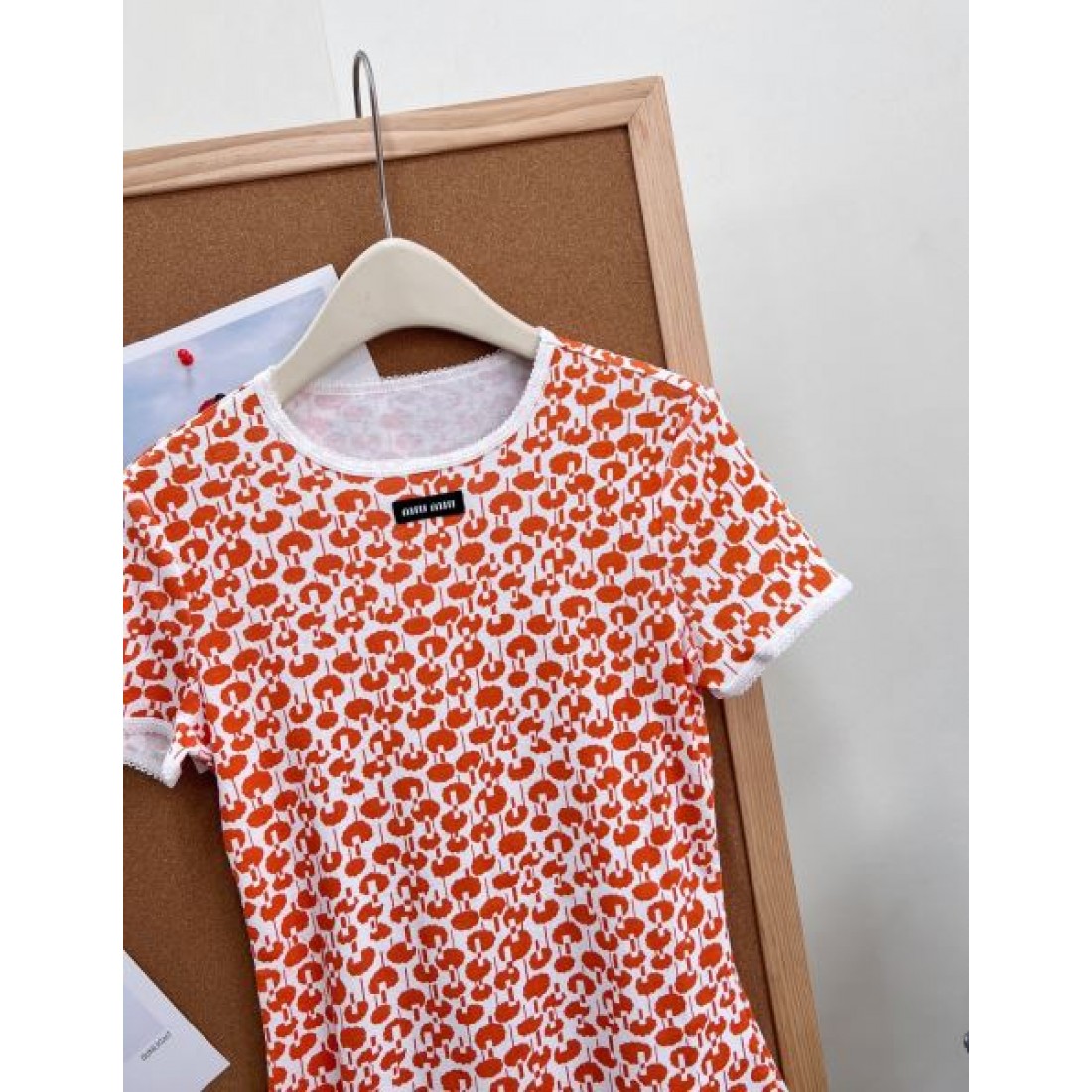 レトロガーリー 総柄プリント MIU MIU ミュウミュウ コピー 半袖Tシャツ ガーリーカジュアル