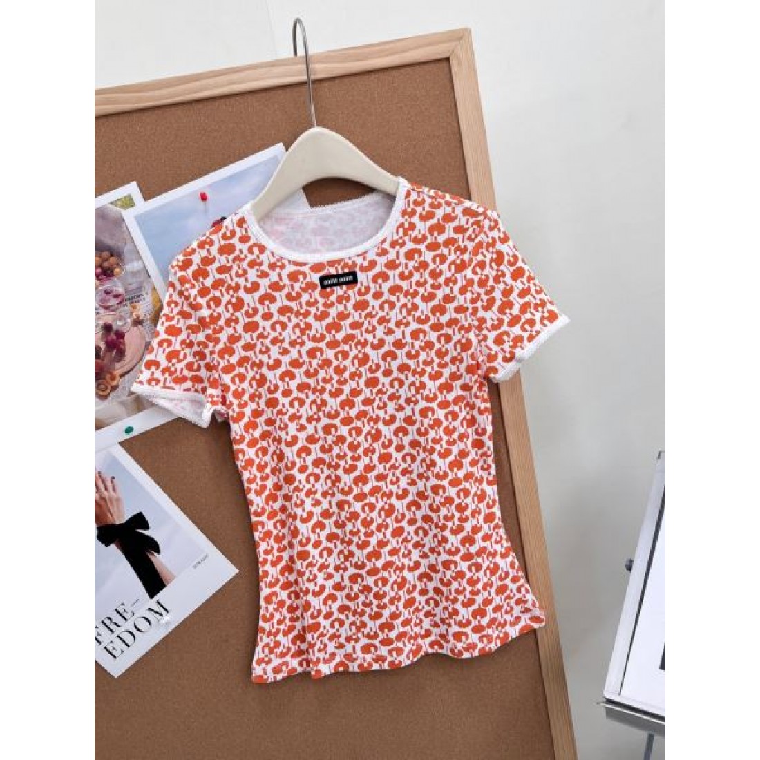 レトロガーリー 総柄プリント MIU MIU ミュウミュウ コピー 半袖Tシャツ ガーリーカジュアル