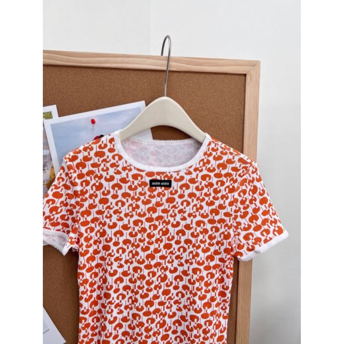 レトロガーリー 総柄プリント MIU MIU ミュウミュウ コピー 半袖Tシャツ ガーリーカジュアル