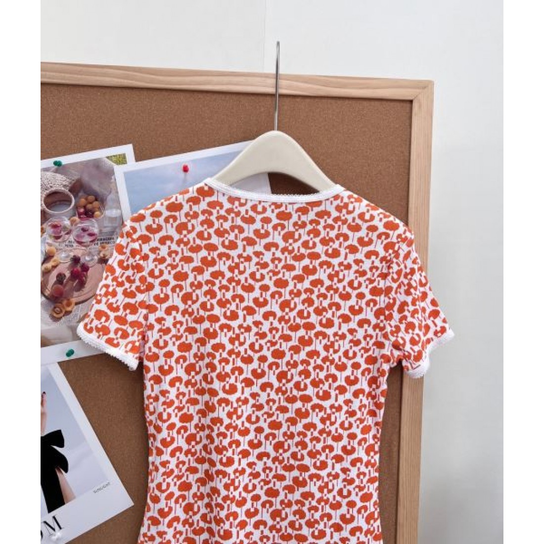レトロガーリー 総柄プリント MIU MIU ミュウミュウ コピー 半袖Tシャツ ガーリーカジュアル