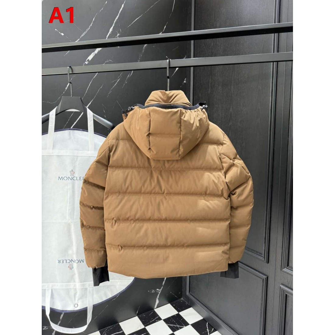 ブラック・キャメル アーバンウィンター MONCLER モンクレール コピー パファージャケット レイヤードスタイル