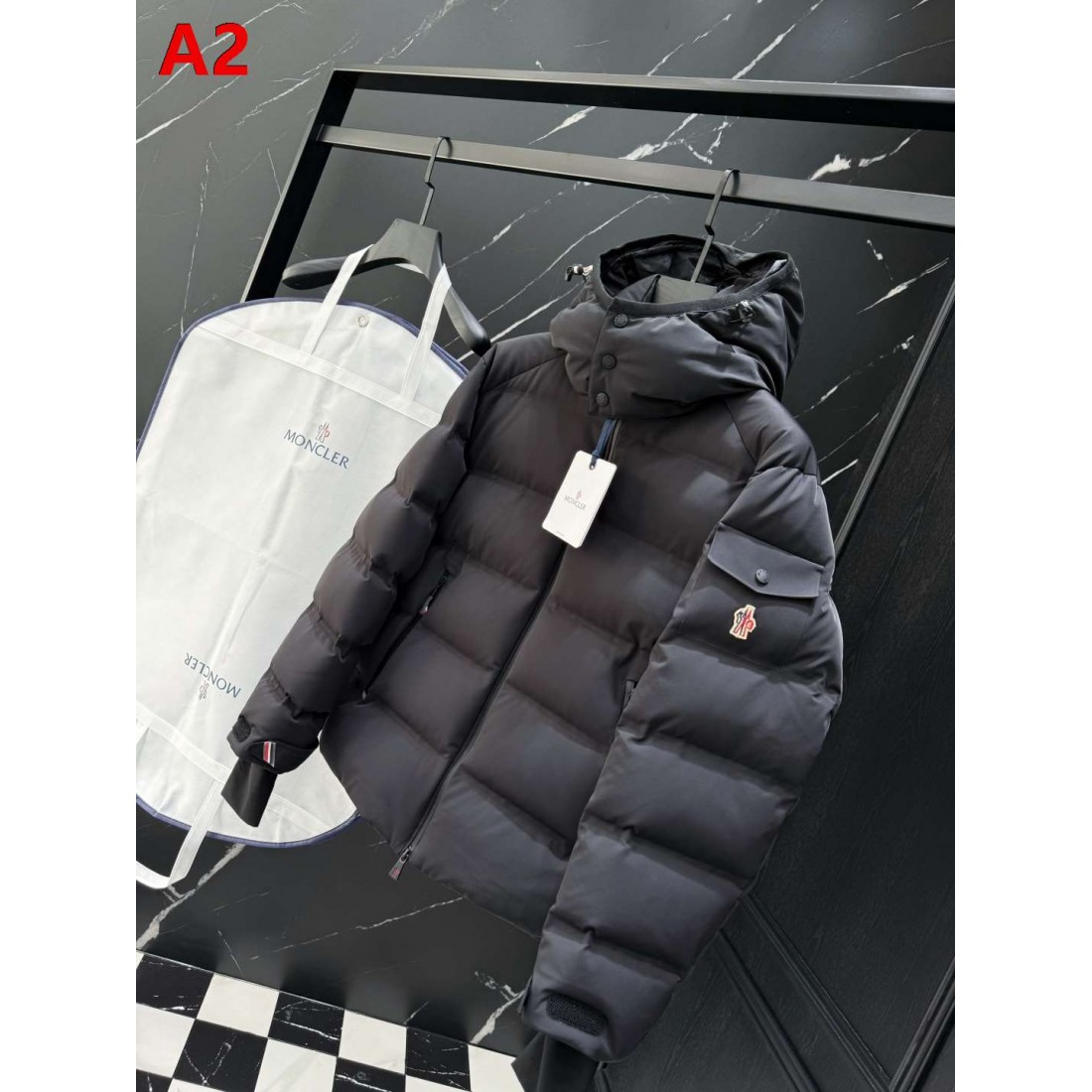 ブラック・キャメル アーバンウィンター MONCLER モンクレール コピー パファージャケット レイヤードスタイル