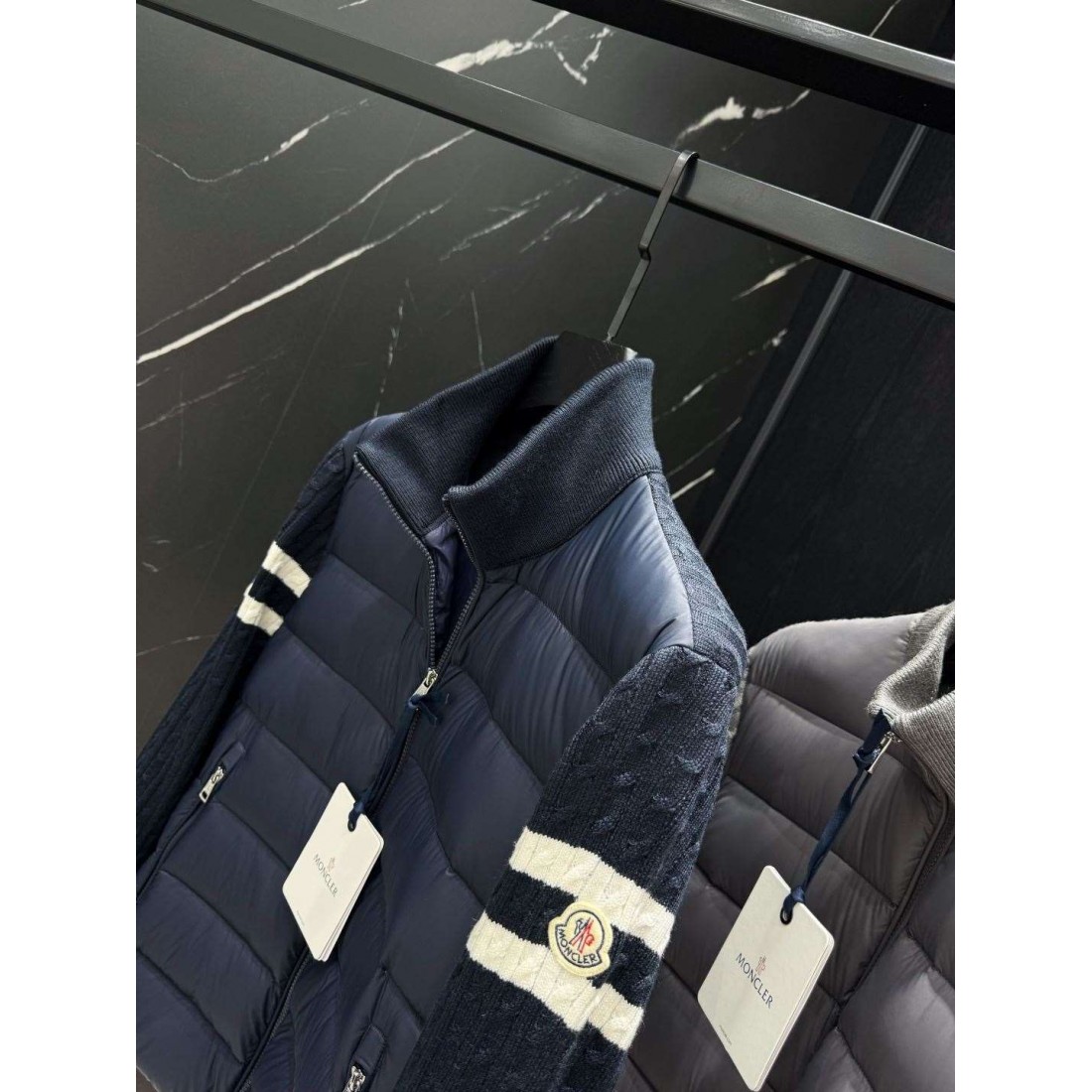 スポーティーライン コントラストデザイン MONCLER モンクレール コピー パファージャケット カレッジスポーツ