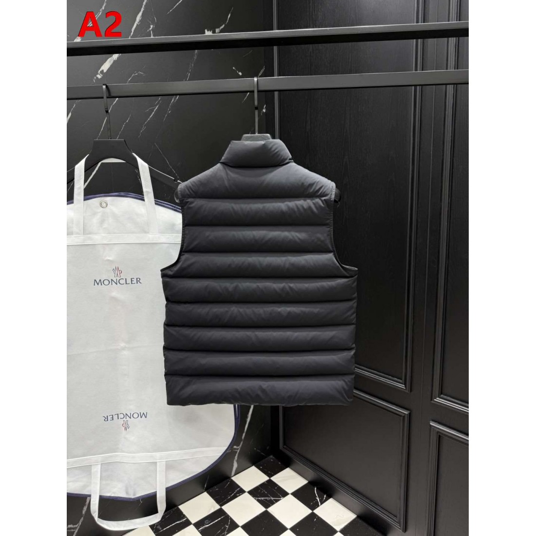 軽快レイヤード ショートシルエット MONCLER モンクレール コピー パファーベスト デイリーカジュアル