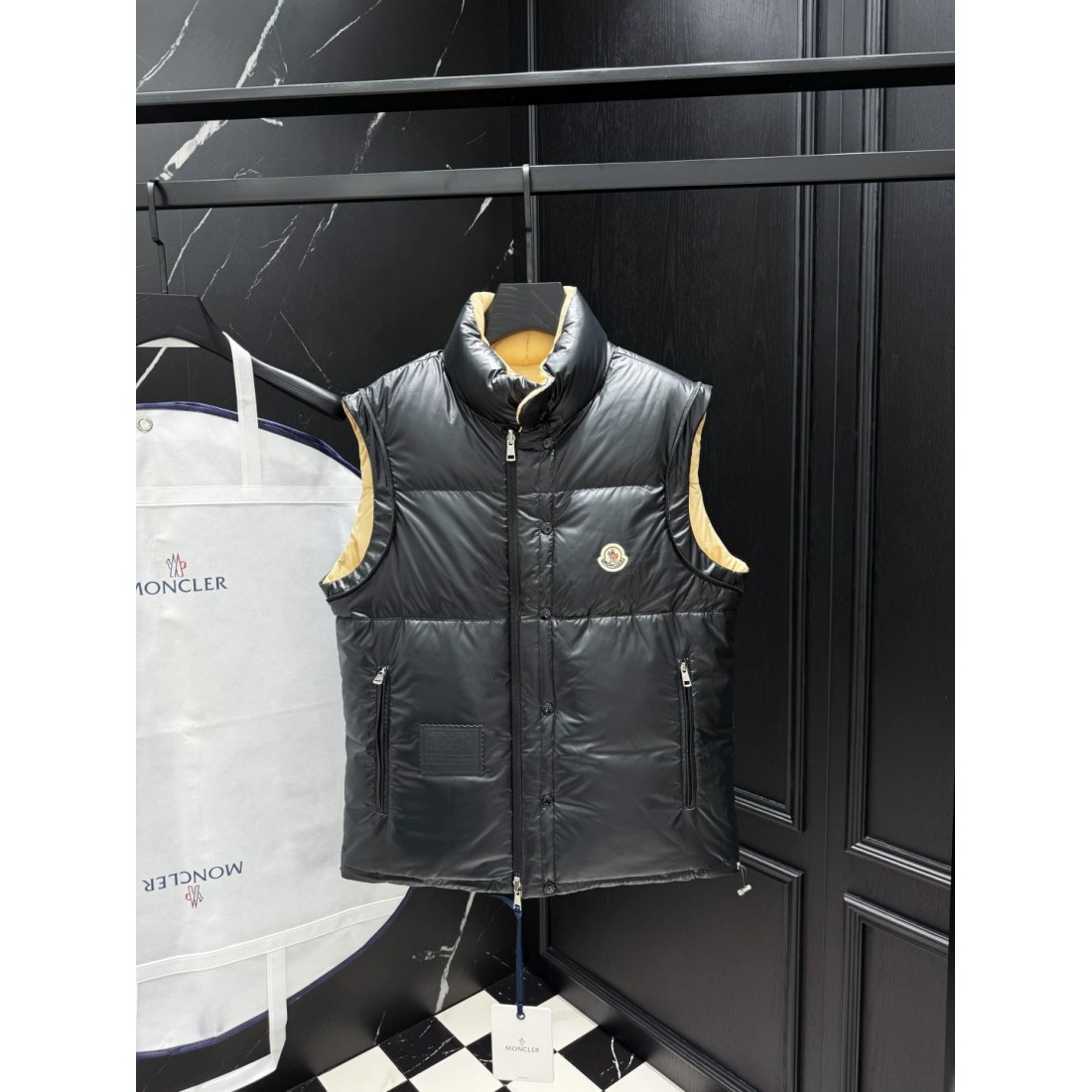 着回し自在 モンクレール 激安 2WAYダウンジャケット MONCLER デタッチャブルスリーブ