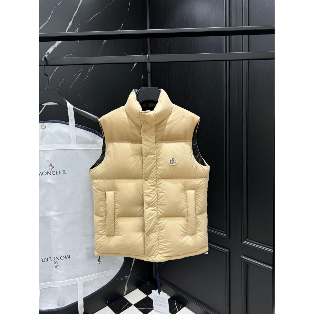 着回し自在 モンクレール 激安 2WAYダウンジャケット MONCLER デタッチャブルスリーブ