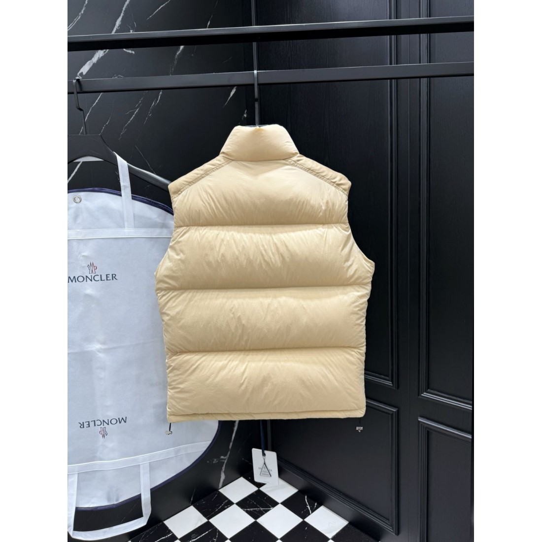 着回し自在 モンクレール 激安 2WAYダウンジャケット MONCLER デタッチャブルスリーブ