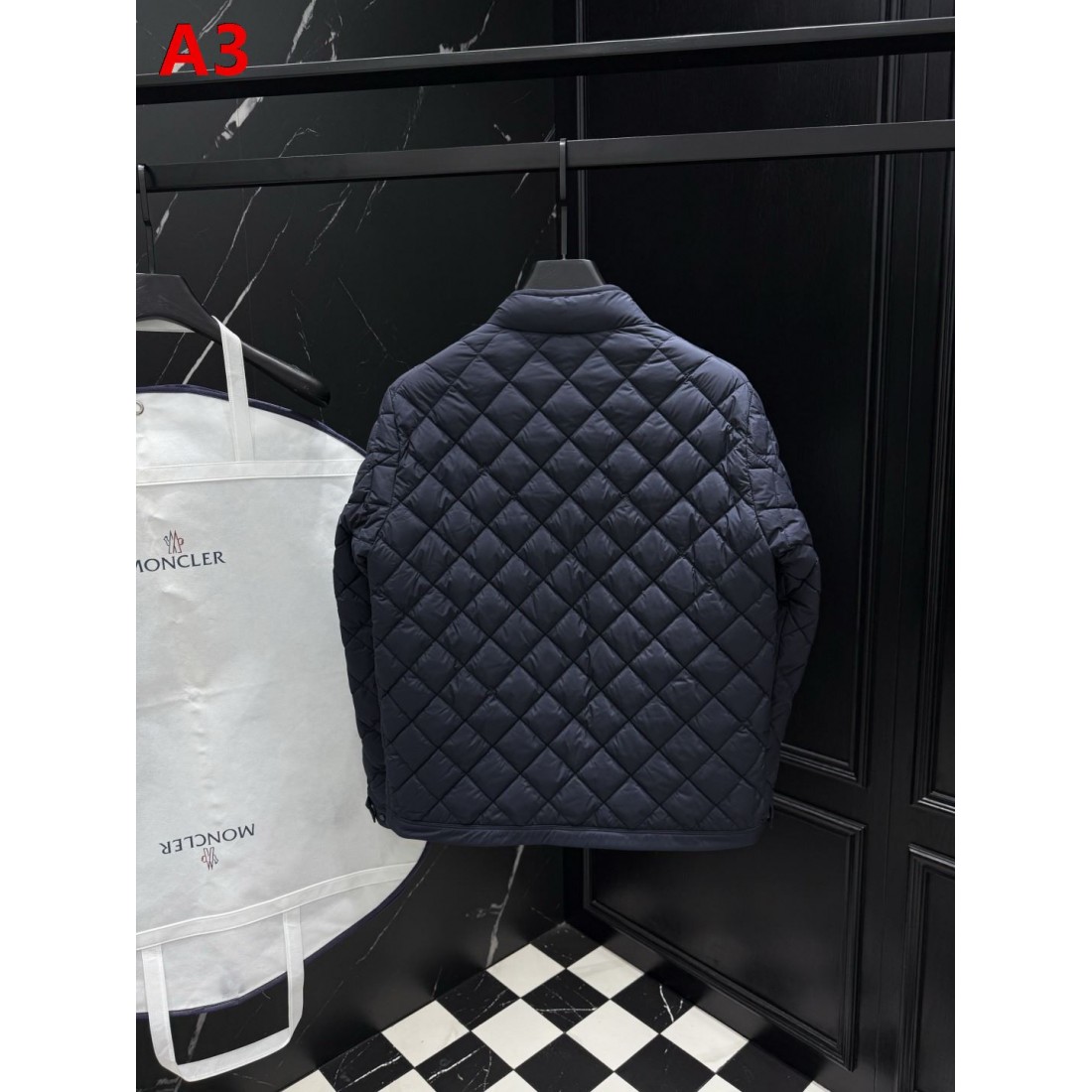 ブラック・アイボリー・ダークネイビー スタンドカラー MONCLER モンクレール コピー ダウンジャケット デイリーカジュアル