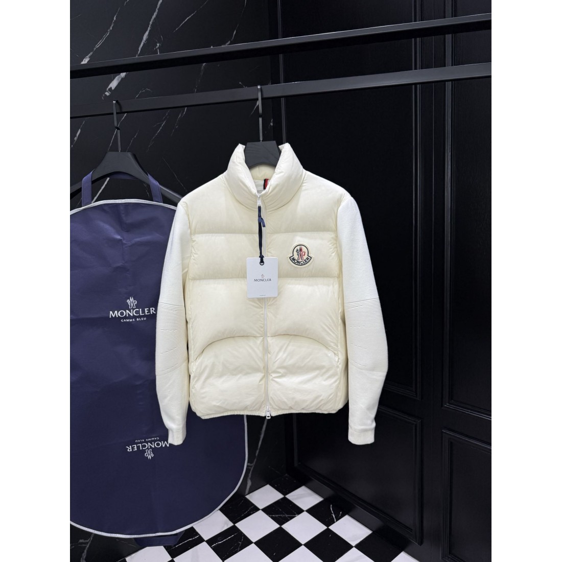 ハイネック キルティング仕様 MONCLER モンクレール コピー ダウンジャケット シティカジュアル