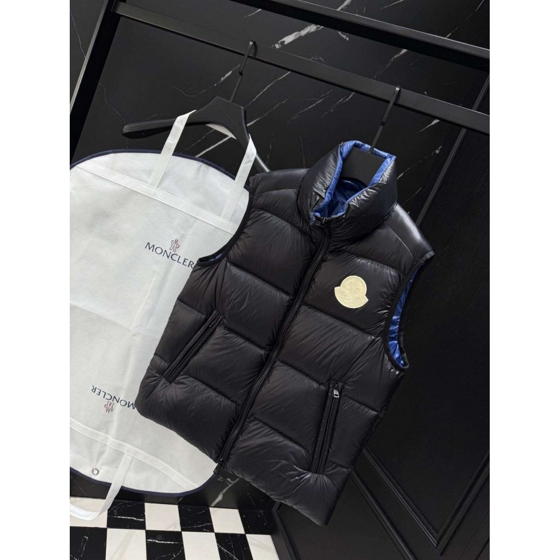 ショートフォルム ウィンタースポーツ MONCLER モンクレール コピー パファーベスト デイリーカジュアル
