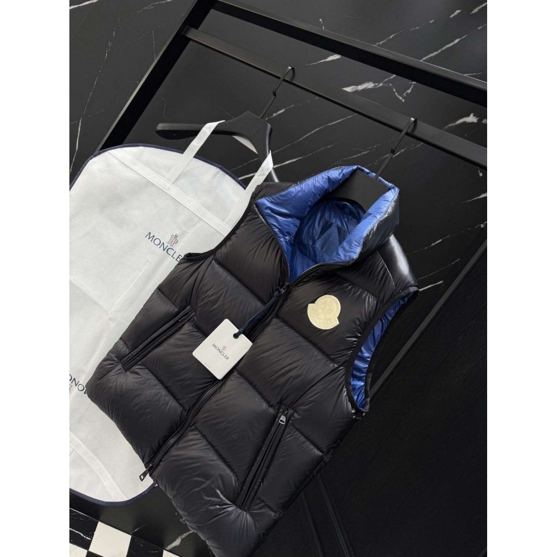 ショートフォルム ウィンタースポーツ MONCLER モンクレール コピー パファーベスト デイリーカジュアル