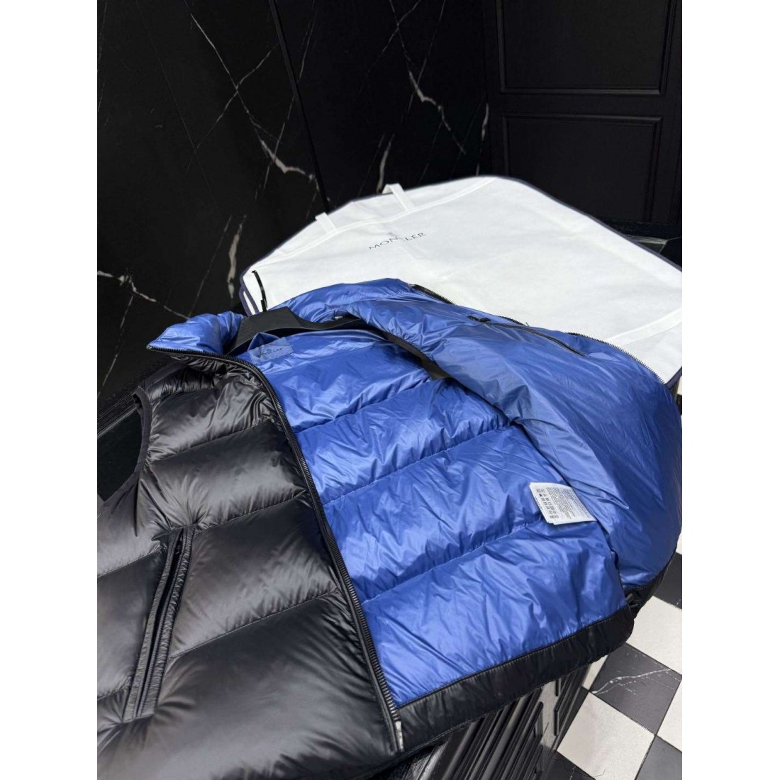 ショートフォルム ウィンタースポーツ MONCLER モンクレール コピー パファーベスト デイリーカジュアル