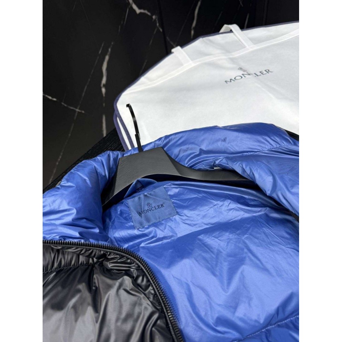 ショートフォルム ウィンタースポーツ MONCLER モンクレール コピー パファーベスト デイリーカジュアル