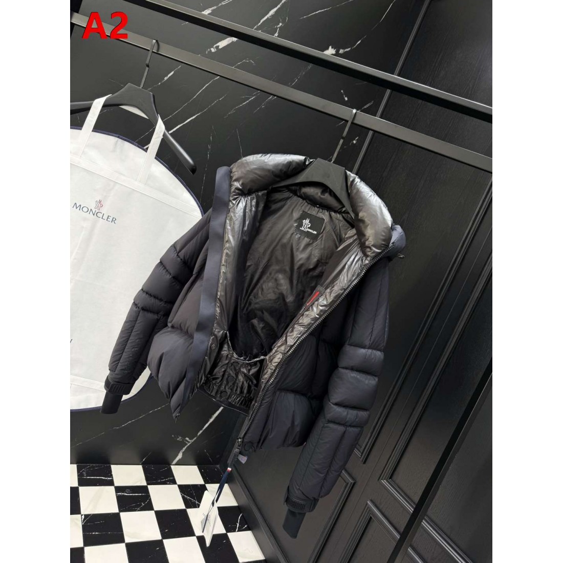 フード付き ジップポケット スポーティー仕様 MONCLER モンクレール コピー ダウンジャケット アーバンアウトドア