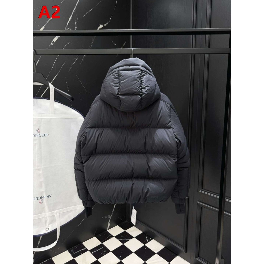 フード付き ジップポケット スポーティー仕様 MONCLER モンクレール コピー ダウンジャケット アーバンアウトドア