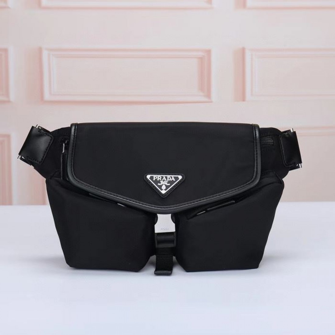 マットブラック 左右立体ポケット PRADA プ...