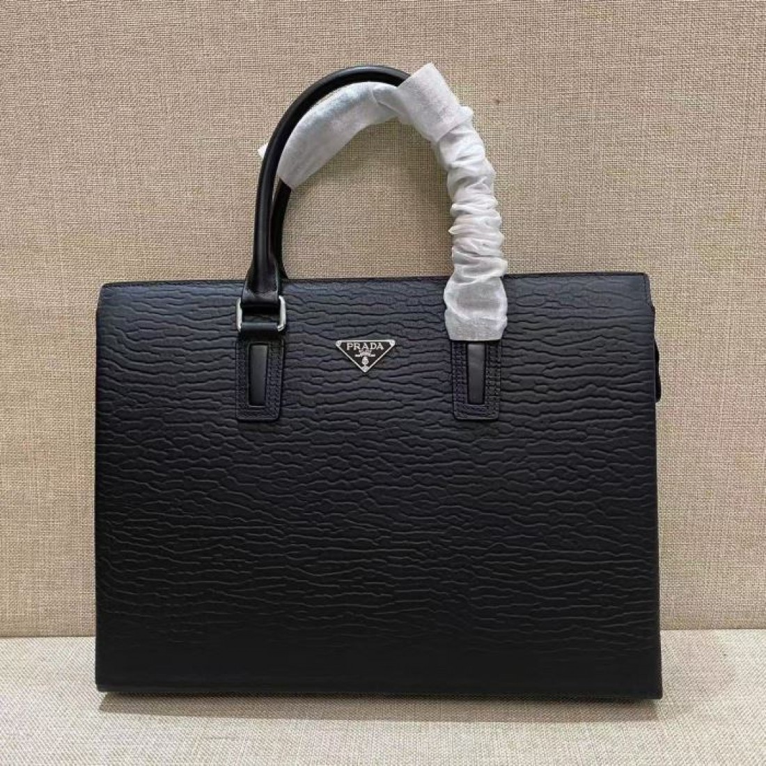 人気上昇 メタルロゴ ダブルハンドル PRADA...