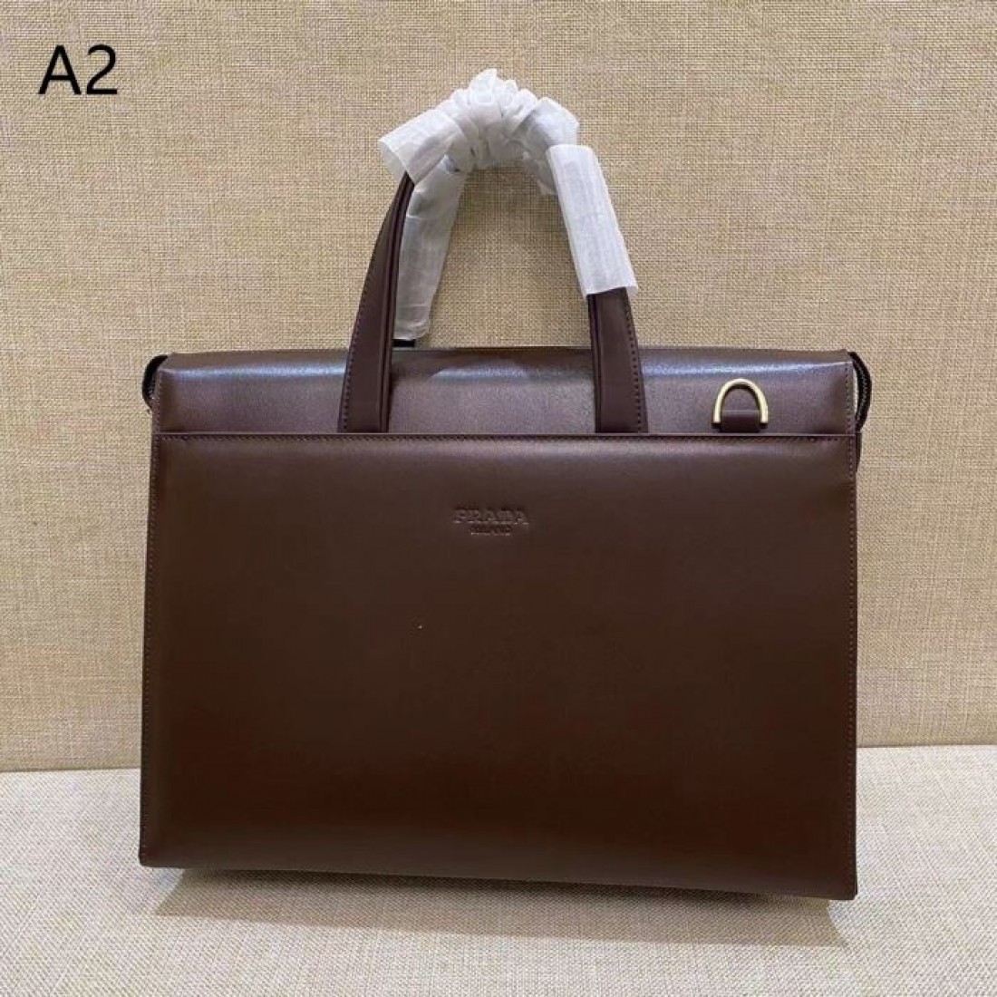 洗練レザー調 スリムデザイン PRADA プラダ コピー ハンドバッグ ブラック ブラウン 通勤出張 オフィススタイル