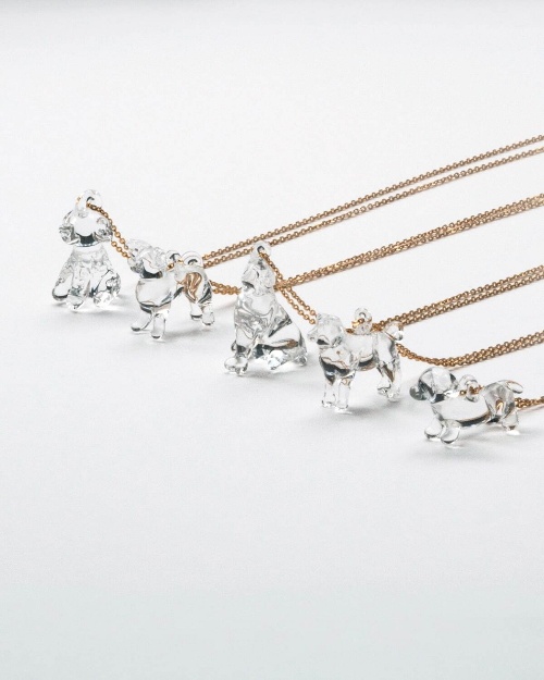 ＜ハリオ＞透明感ガラスの“犬”モチーフアクセサリー