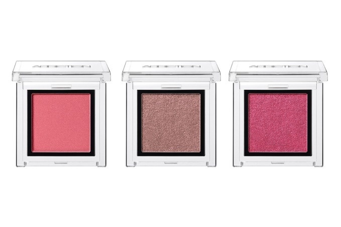左から) アディクション　ザ アイシャドウ Burnt Pink、Roma Bronze、Prima Donna 各2,000円＋税＜限定色＞