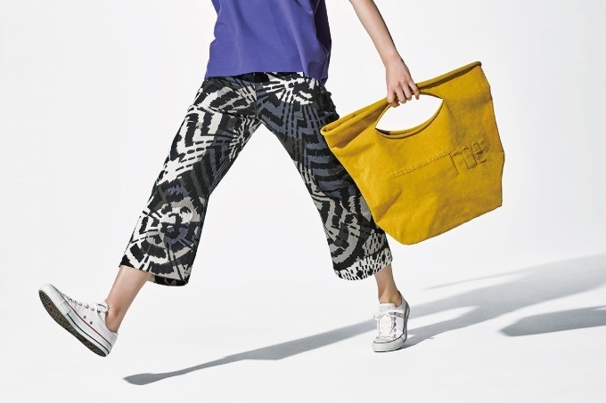 A-POC SOLO 1(トップ)(5色,2型) 13,000円
BASKET STRETCH BOTTOM(パンツ)(3色,2型) 21,000円
SOLID TOTE(バッグ)(6色,2型) 22,000円