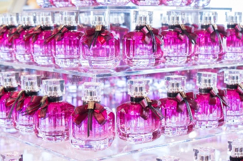 イヴサンローラン(Yves Saint Laurent) アンタンス｜写真3