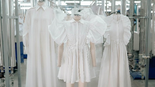 ヴァレンティノ(VALENTINO) ルブラン｜写真29