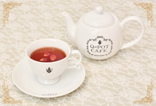 Q-pot.からマリーアントワネットの世界を表現した香水瓶ネックレス＆ホイップクリームのリング｜写真8