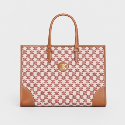 トリオンフ エンブロイダリー ホリゾンタル カバ(W43×H32×D15cm) 295,000円＋税
※予定価格